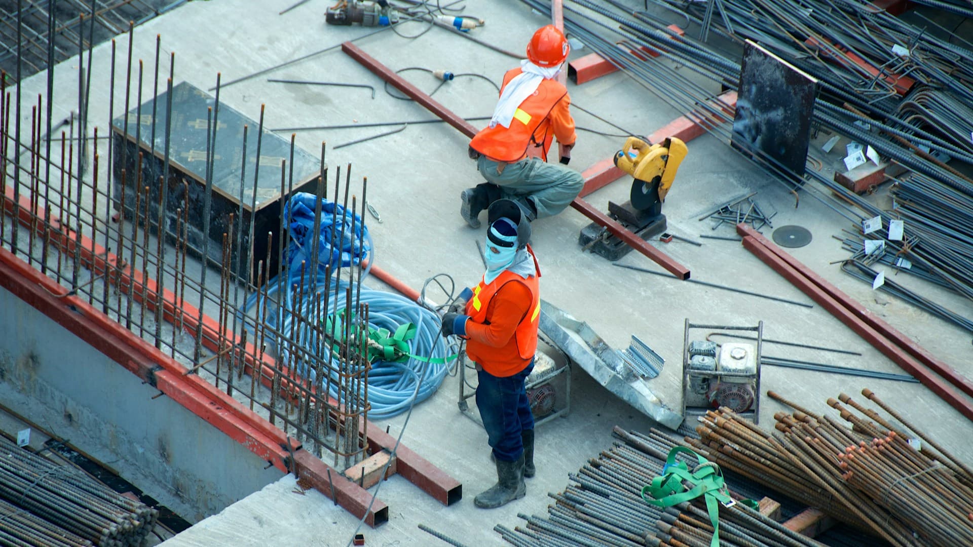 Mga Contractor at Manggagawa